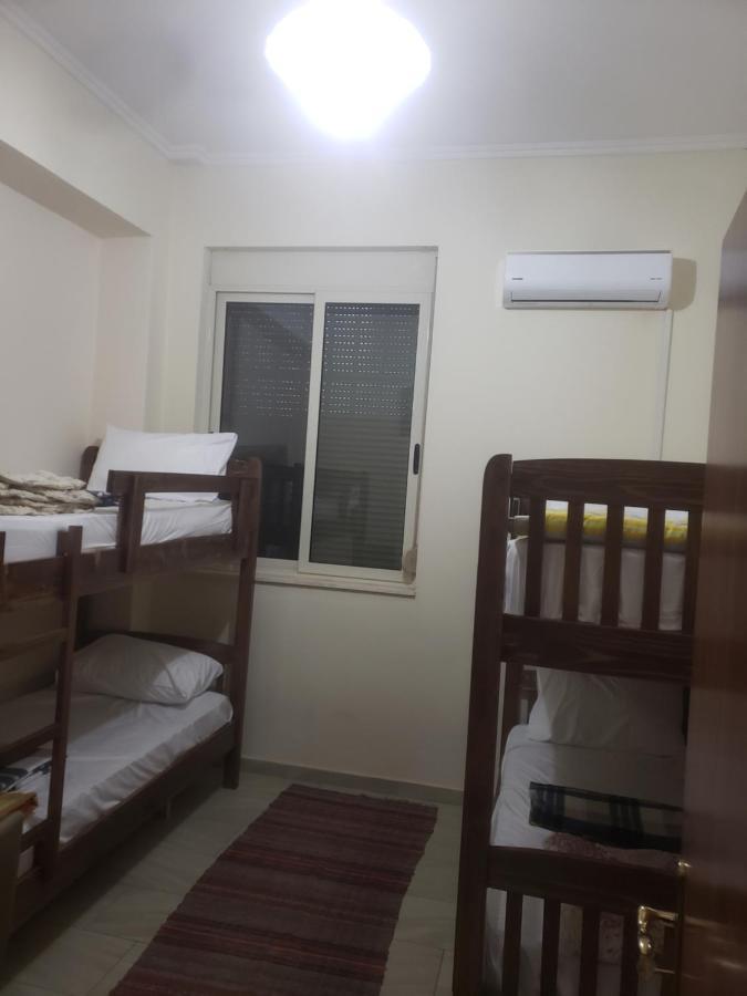 Hostel Oakland Tiranë Ngoại thất bức ảnh