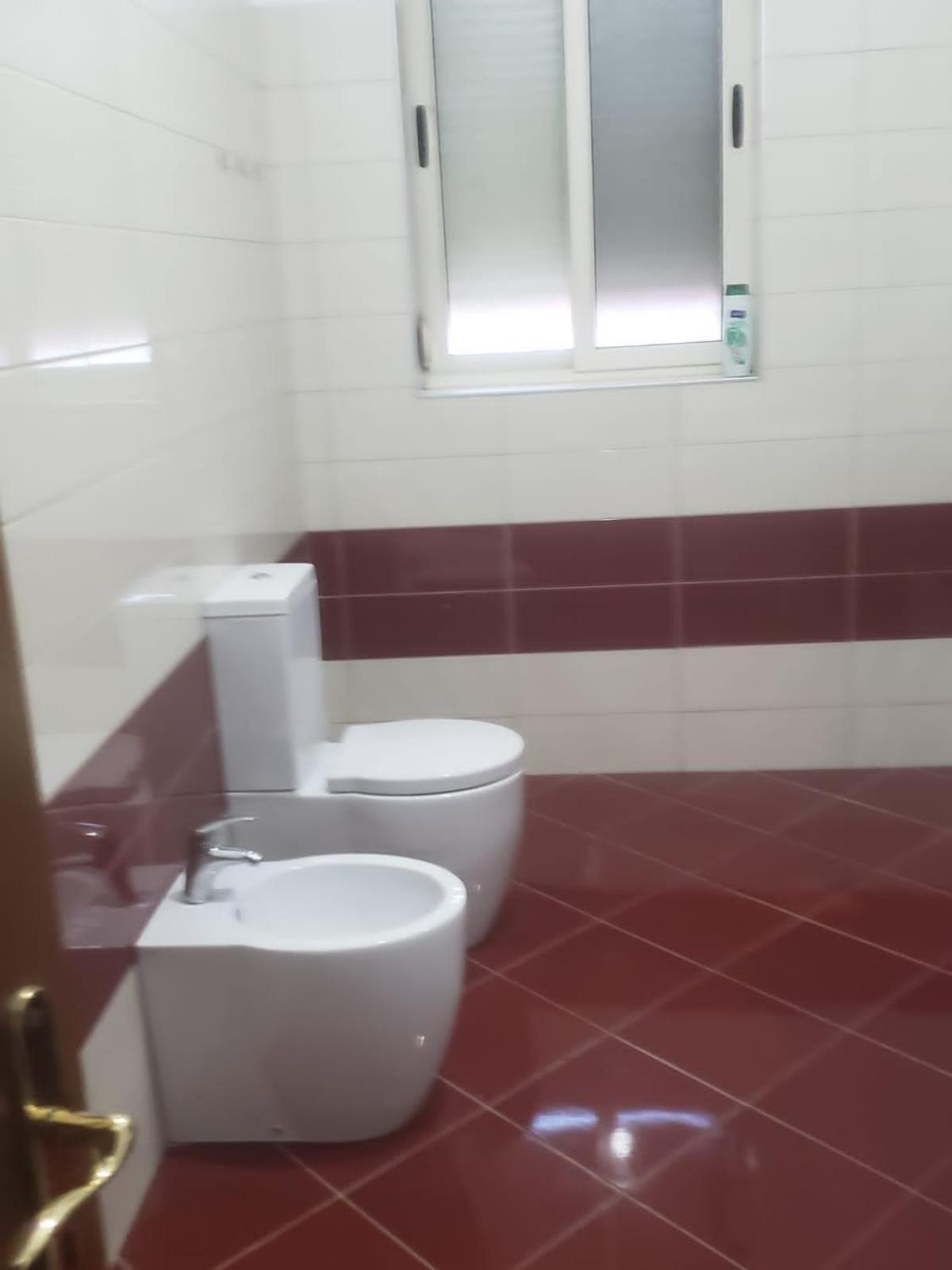 Hostel Oakland Tiranë Ngoại thất bức ảnh